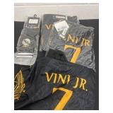 3 vini jr t shirts kids size and socks