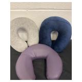 3 airplane neck pillows