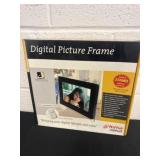 Digital picture frame