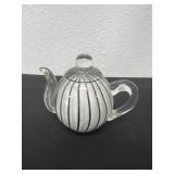 5ï¿½ vintage art glass teapot paperweight featuring