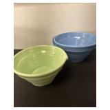 8ï¿½ and 9ï¿½ bowls, blue has chip