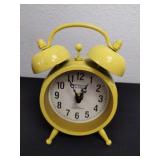 Metal battery operated alarm clock.6.5 in