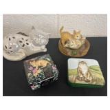 Cat trinket boxes with figurines