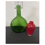 2 vintage bottle green and red