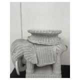 20x24 Wicker Elephant Decor Stand