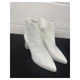 Size 11 white boot