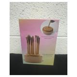 New tabletop makeup brush holder