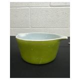 Green Pyrex casserole dish 1 quart