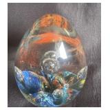 3ï¿½ egg shaped art glass paperweight