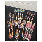 Floral dinnerware