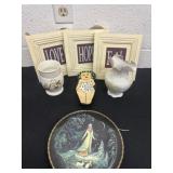 3 wood sign with vase and decor plate
