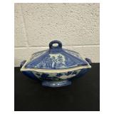 vintage W. Adams & Co porcelain tureen 7ï¿½x5ï¿½ has