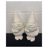 Two 15ï¿½ gnomes