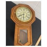 24ï¿½ d and a clock has pendulum and key
