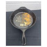 10.25ï¿½ yellow stone cast iron skillet