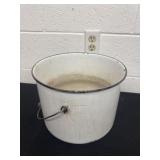 12ï¿½ enamel bucket