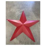 Metal Star Decor red 33in