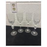 4 glass crystal wine cups
