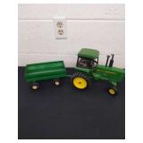 ERTL John Deere 4450 tractor and trailer