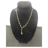 18ï¿½ vintage Avon gold-tone necklace
