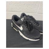 Size 9 Nike air max