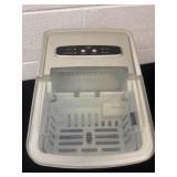 Ice maker