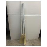 2 Oars/Paddles