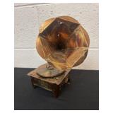 10ï¿½ vintage-style brass music box