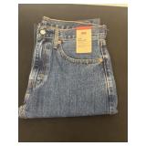 New pair of Levi jeans size 33 x 32
