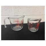 2 glass anchor hocking measuring cups