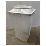Gamma Vittles 22 dry storage tub for Pet food