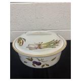 Royal Worcester Evesham Gold oval covered