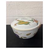 Royal Worcester Evesham Gold round covered