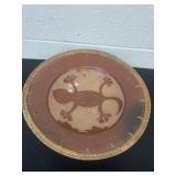 17ï¿½ hand-sculpted gecko or lizard design in the
