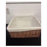 16ï¿½x15ï¿½ wicker basket with cloth
