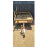 4'X3.5 Small single axle utility trailer.