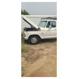 1973 ford f 250 flatbed , as is no battery Did