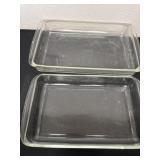 2 glass Pyrex dishes