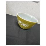 6' vintage Pyrex mixing bowl in the Spring