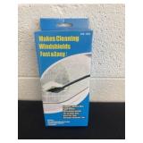Handy quality streak free windsheld cleaner