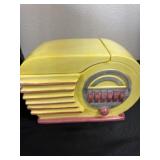 vintage-style ceramic cookie jar Designed like a