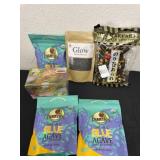New powder and herbal tea and rice crackers