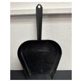14' metal big green egg dust pan