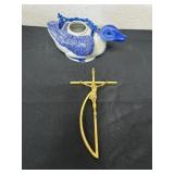 8' duck teapot and 9' Jesus in cross