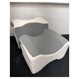 2 knee pillows