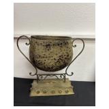13ï¿½ metal vase