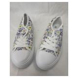 Size 5 1/2 shoes