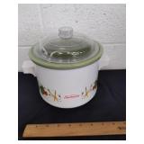 Small Sunbeam crock pot