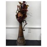20ï¿½ metal vase with floral