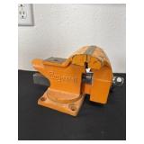 Pony 24545 4-1/2' light-duty bench vise